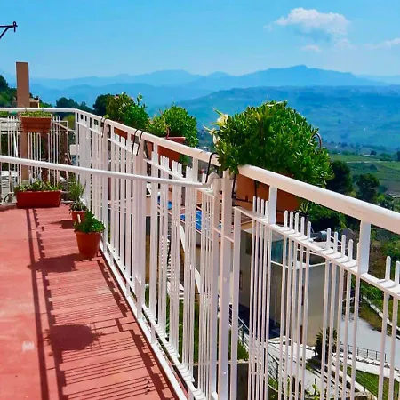 Panoramico A Pochi Km Dal Mare Apartman